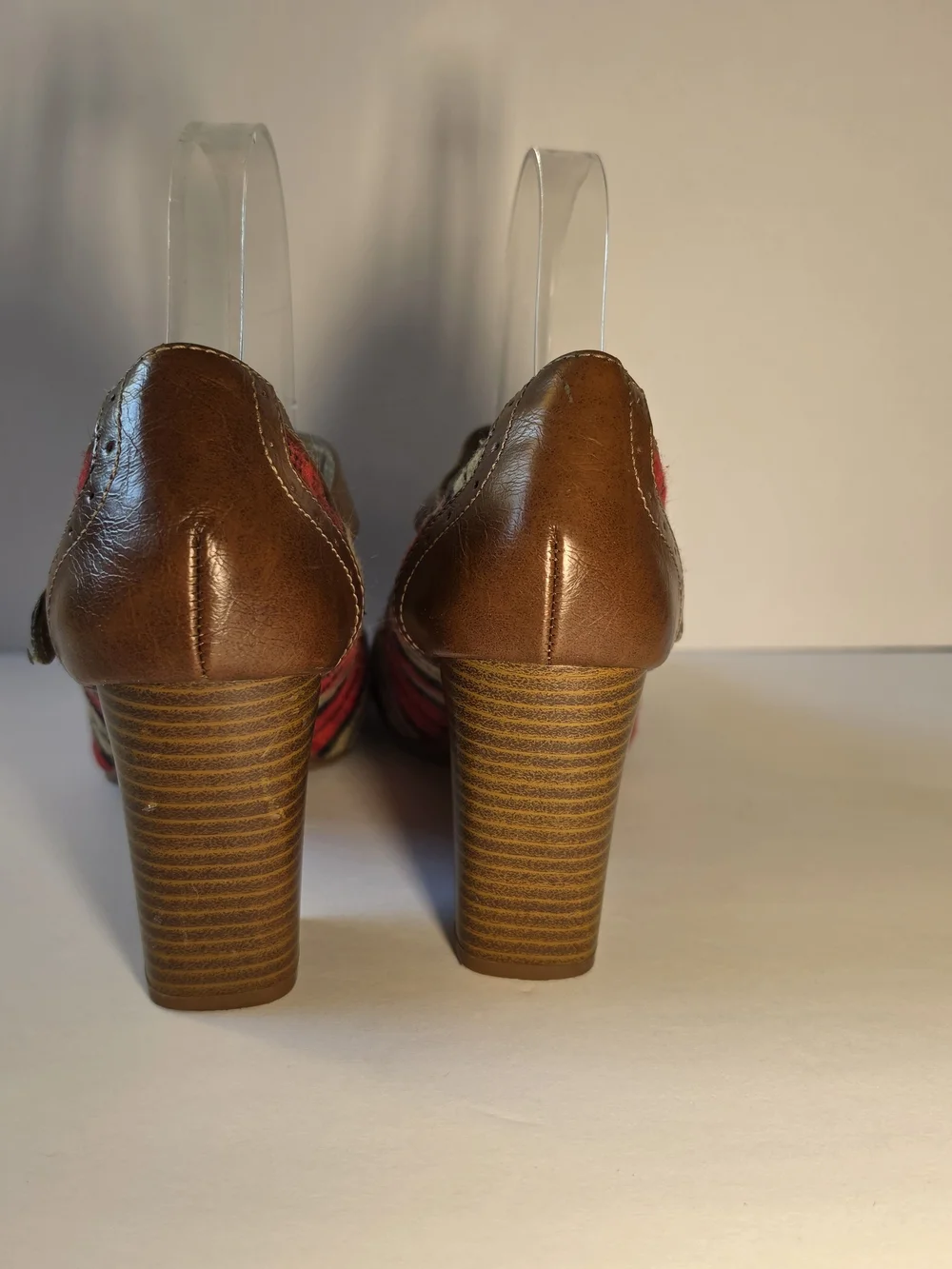 Vintage Mudd Red Plaid Mary Jane 3" Heels with Brown Leather Trim Size 7.5 - Picture 5 of 8
